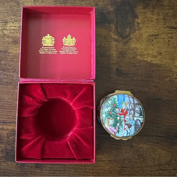 Halcyon Enamel Trinket box Victorian Christmas and Family Collectables - Picture 5 of 5